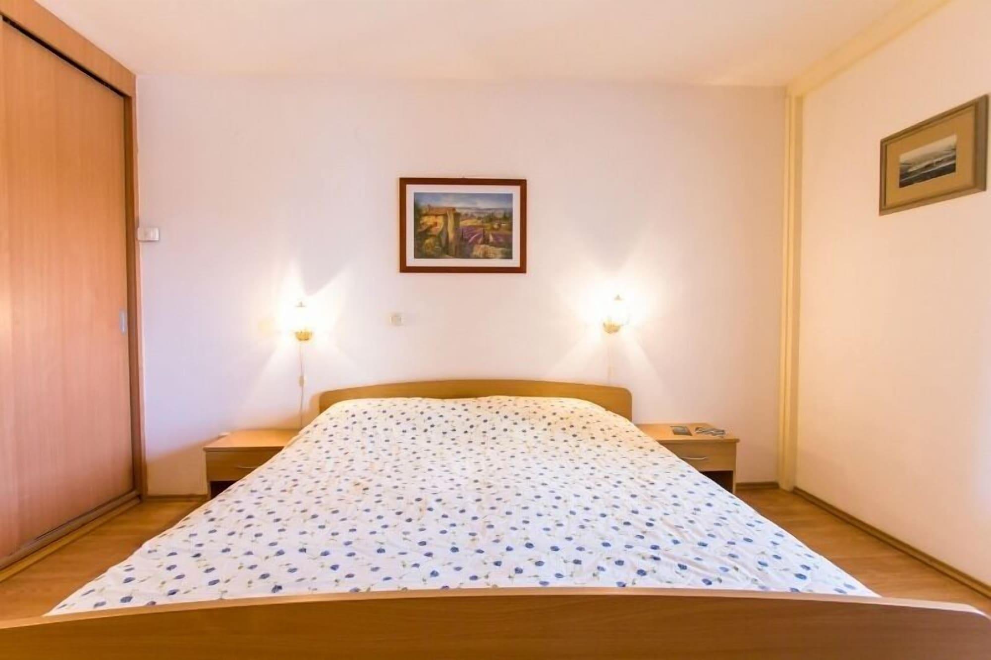 Hotel Omorika Пунат Экстерьер фото