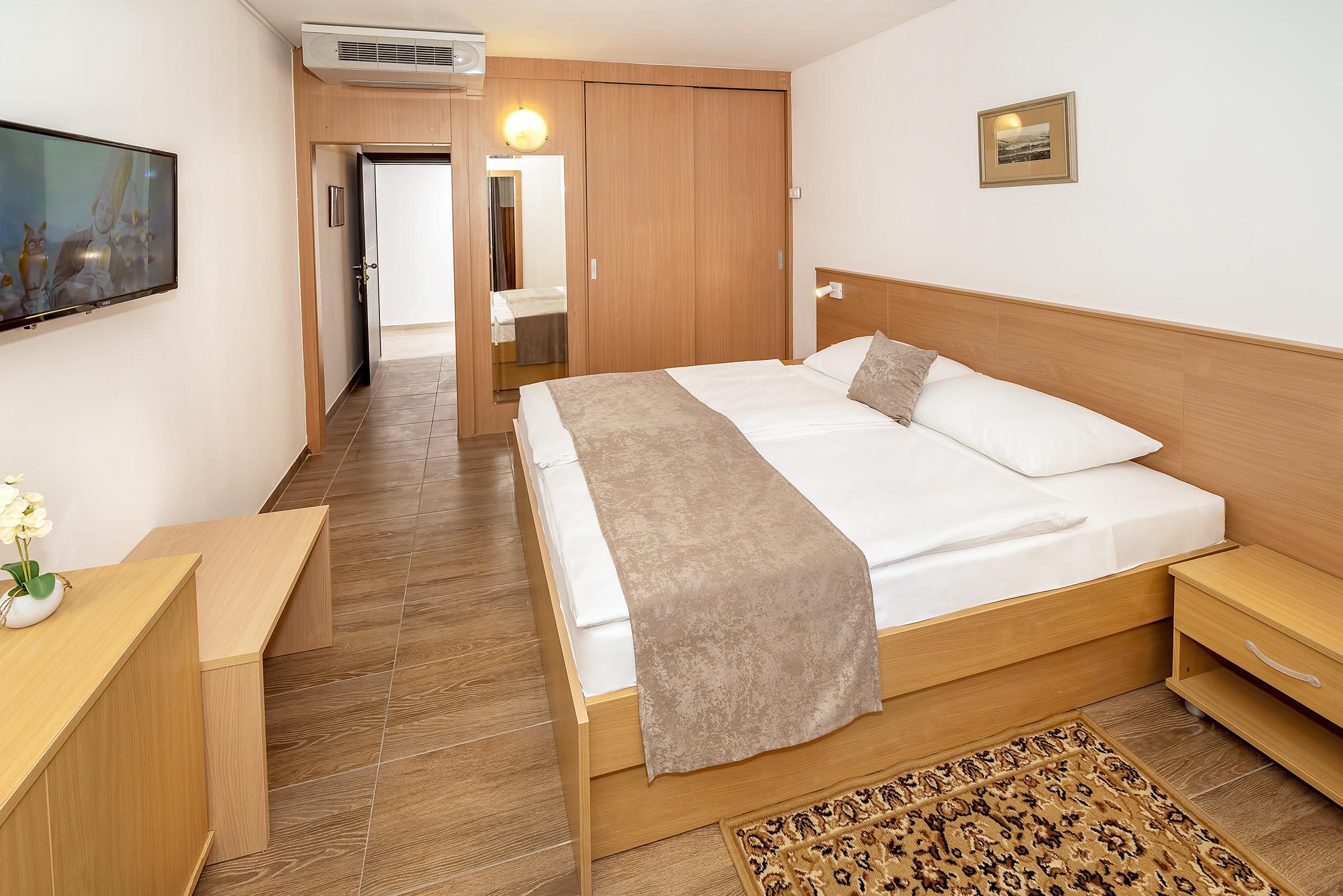 Hotel Omorika Пунат Экстерьер фото