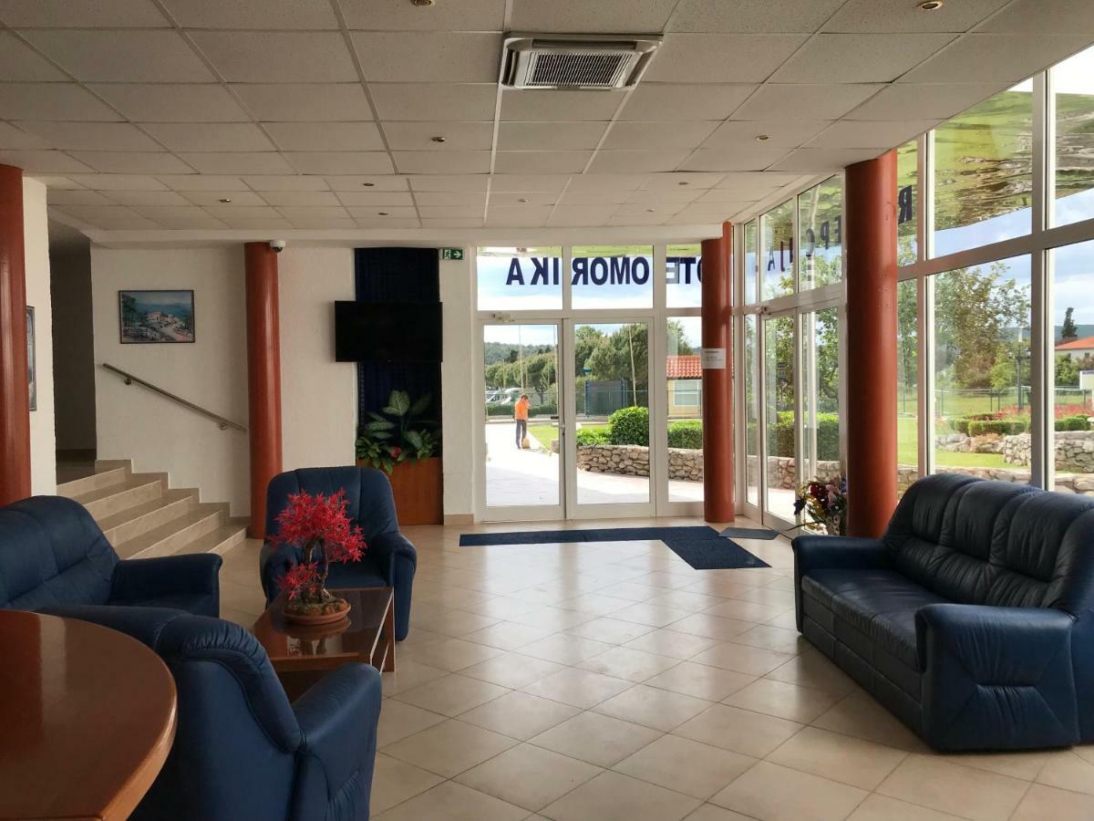 Hotel Omorika Пунат Экстерьер фото